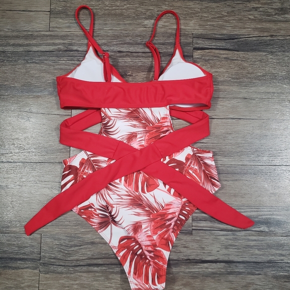 Tropical red swimsuit - Picture 2 of 4